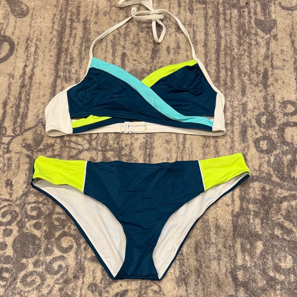 VS pink bikini